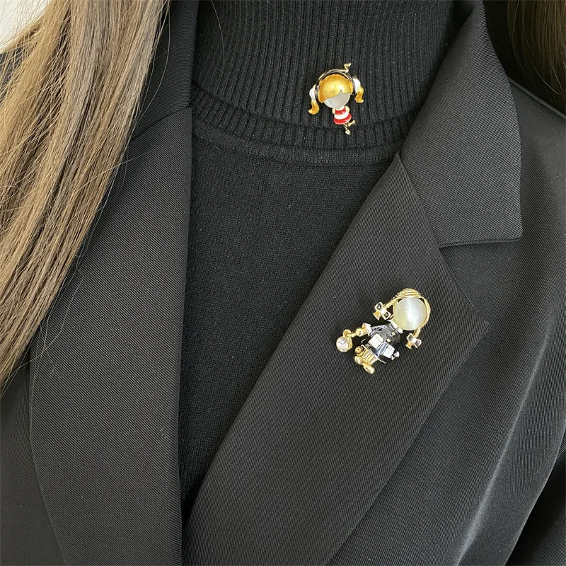 Cute Little Girl Nurse Brooch  - Women Jewelry Accessories For Black Dress recensione e prezzo