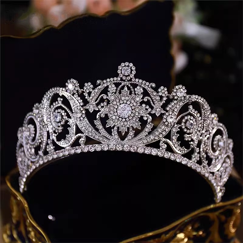 Baroque Princess Queen Cubic Z - Women Jewelry Accessories For Black Dress recensione e prezzo