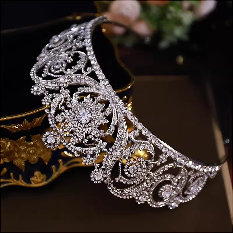 Baroque Princess Queen Cubic Z - Women Jewelry Accessories For Black Dress recensione e prezzo