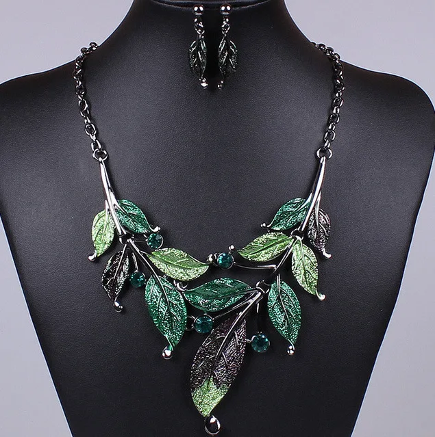 Green Purple Black Leaf Neckla - Women Accessories Gift Set recensione e prezzo