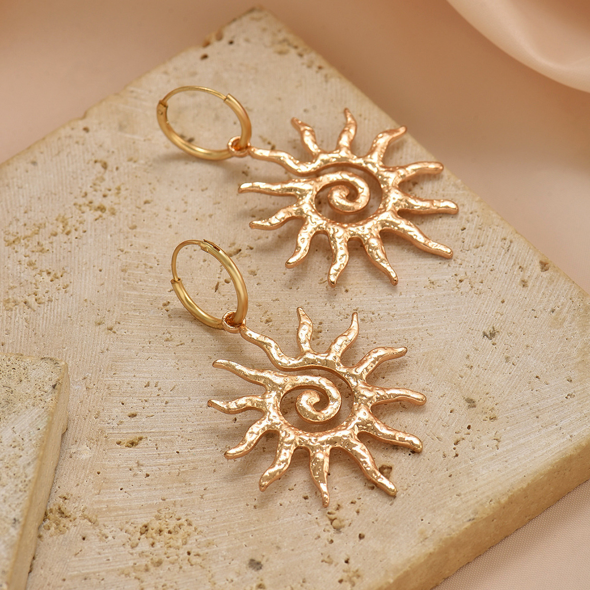 Sunflower Earrings Light Luxur - Women'S Accessories Online Shopping recensione e prezzo