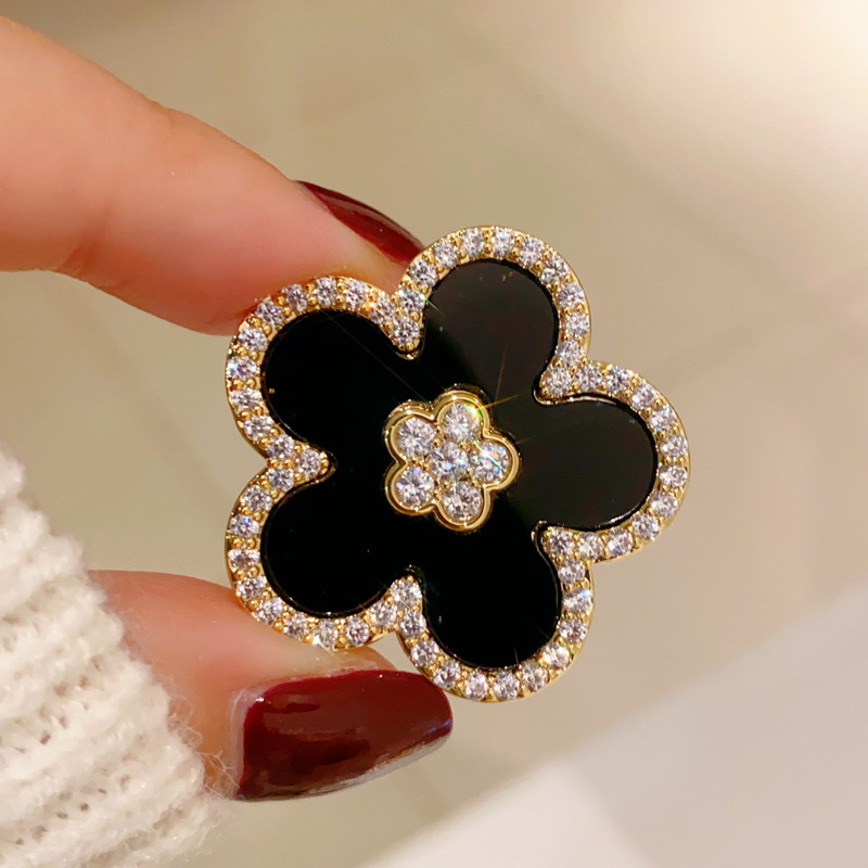 Black Flower Brooches For Wome - Women Jewelry Accessories For Black Dress recensione e prezzo