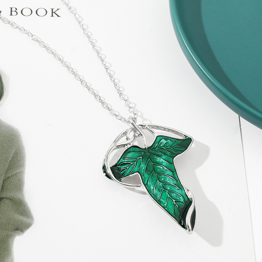 Vintage Green Leaf Pendant Nec - Women'S Vintage Accessories recensione e prezzo